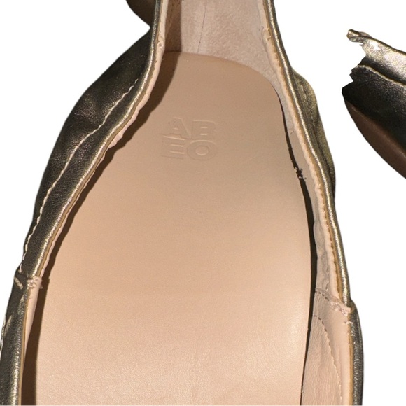 ABEO Tilly Gold Metallic Leather Slip On Ballet Flat Shoes Women Sz 8 - Picture 2 of 9